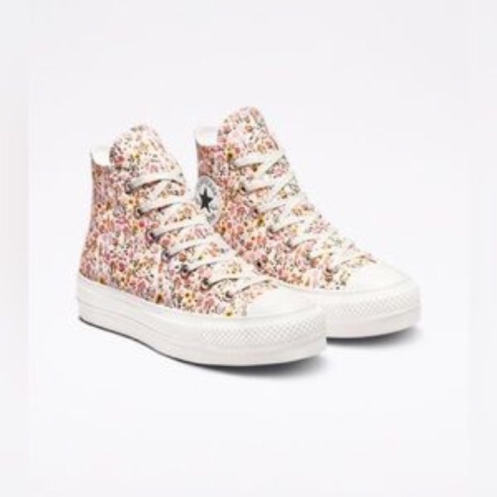 Floral Platform Converse